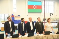 В Баку проходят соревнования чемпионата Азербайджана по прыжкам на акробатической дорожке (ФОТО)