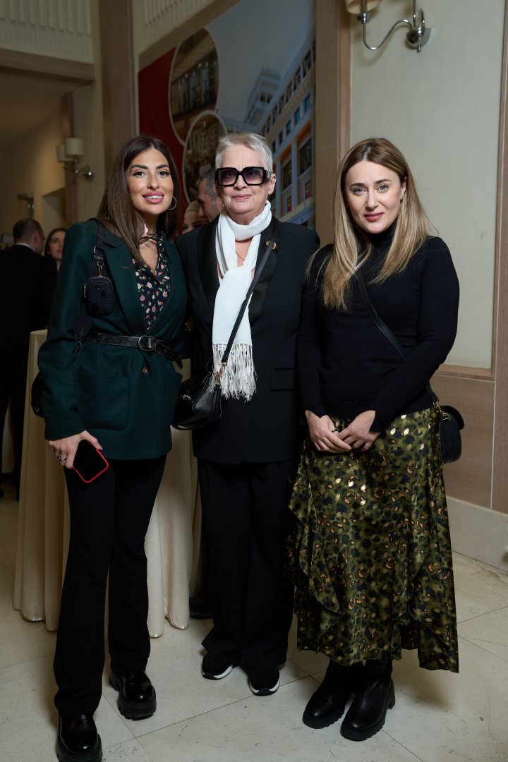 Состоялся показ документального фильма о деятельности журнала NARGIS и благотворительного фонда NARGIS (ВИДЕО, ФОТО)