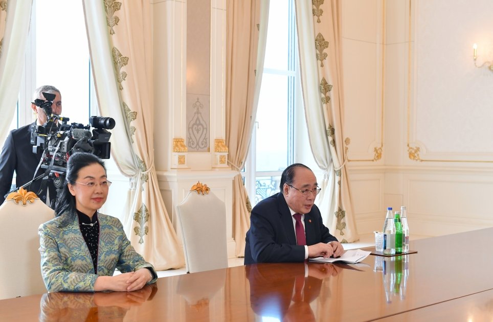 Президент Ильхам Алиев принял специального представителя правительства Китая по европейским вопросам (ФОТО/ВИДЕО)