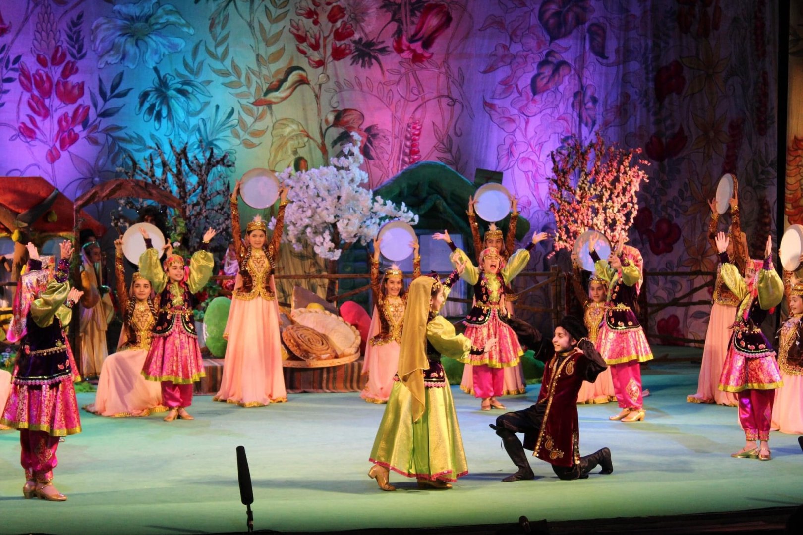 В Баку показали сказочный сад Новруза (ФОТО)