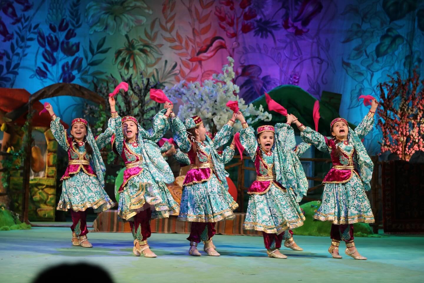 В Баку показали сказочный сад Новруза (ФОТО)