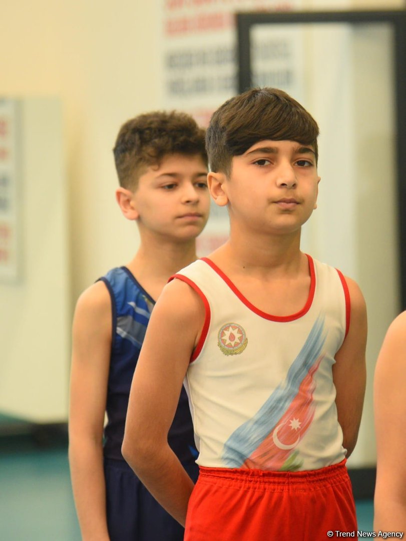 В Баку проходят соревнования чемпионата Азербайджана по прыжкам на акробатической дорожке (ФОТО)