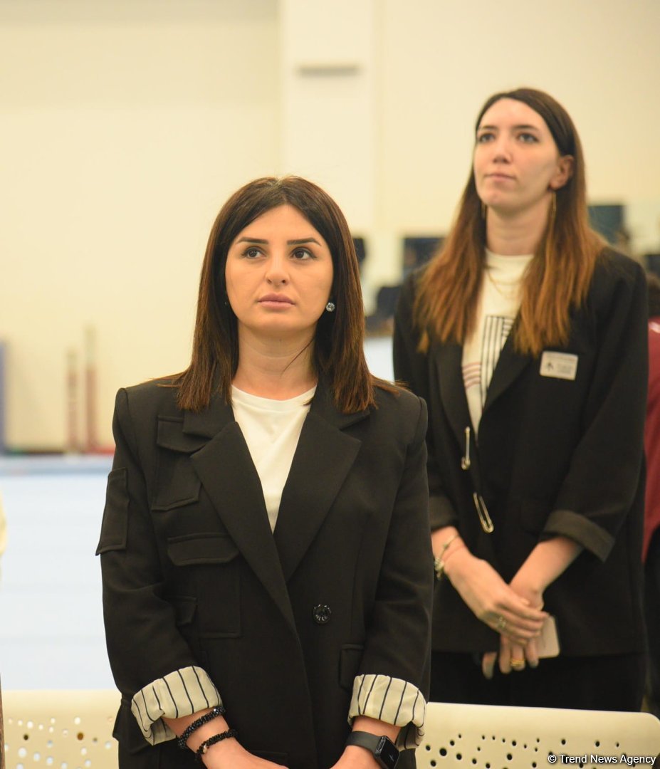 В Баку проходят соревнования чемпионата Азербайджана по прыжкам на акробатической дорожке (ФОТО)