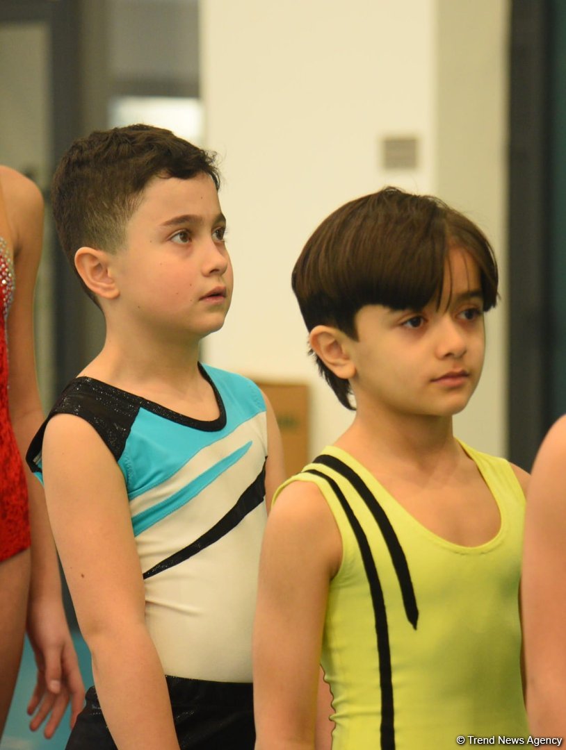 В Баку проходят соревнования чемпионата Азербайджана по прыжкам на акробатической дорожке (ФОТО)