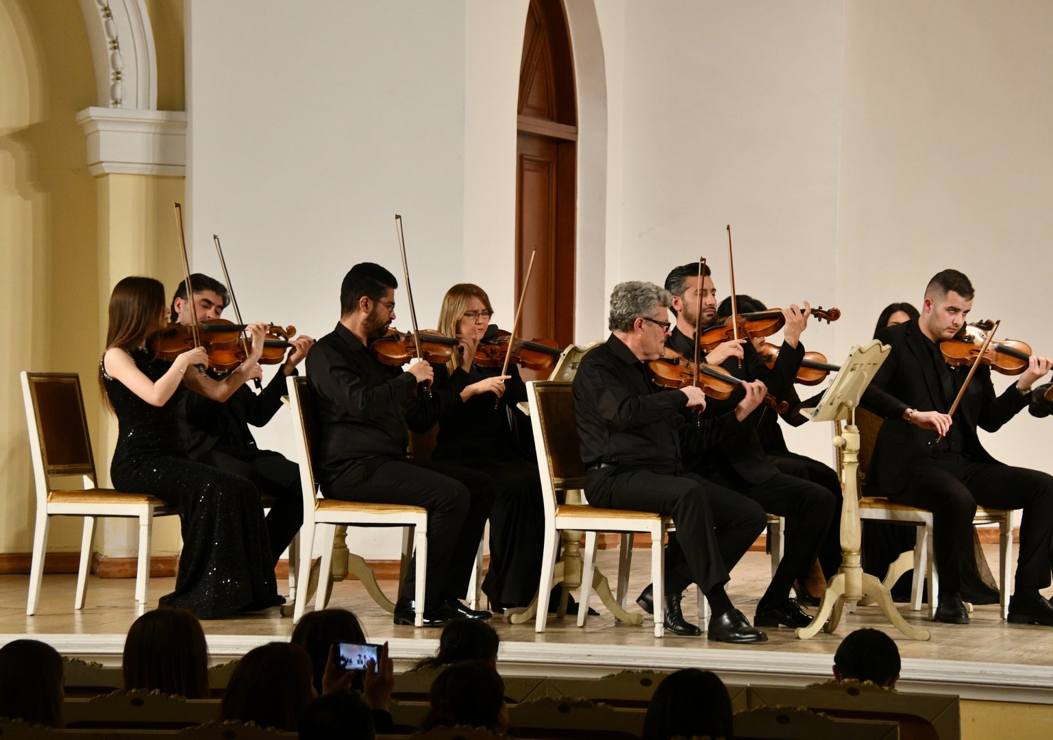Выразительно, слаженно, красиво - концерт камерного оркестра имени Гара Гараева (ФОТО)