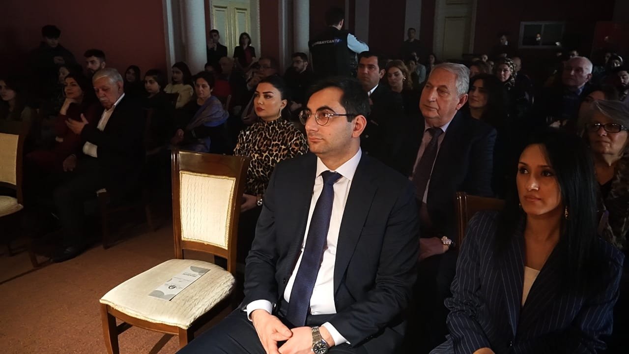 Состоялся первый отчетный концерт учащихся Вокальной школы Бюльбюля (ВИДЕО, ФОТО)