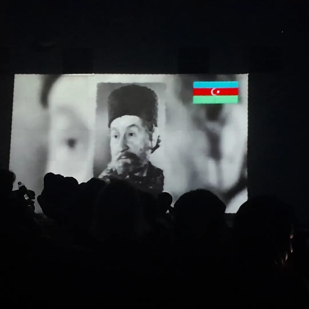 "О Великий, затмивший своим ликом свет солнца!" - яркие образы Гусейнаги Садыхова в кино и театре (ФОТО)