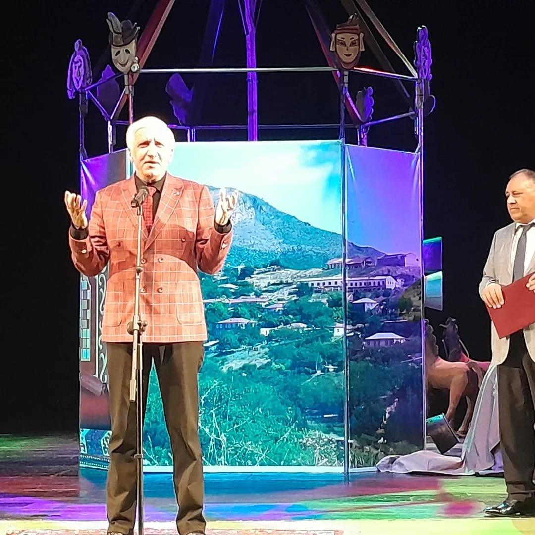 "О Великий, затмивший своим ликом свет солнца!" - яркие образы Гусейнаги Садыхова в кино и театре (ФОТО)