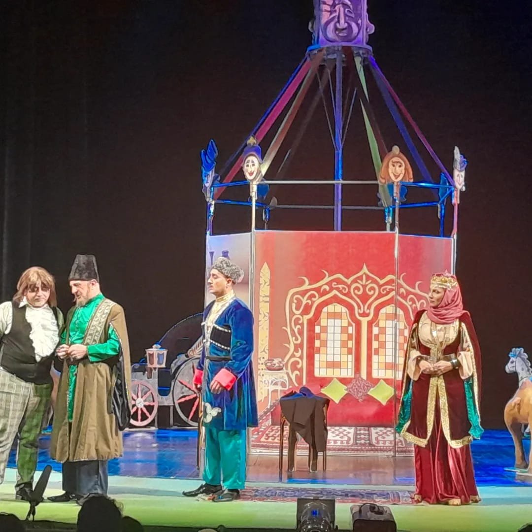 "О Великий, затмивший своим ликом свет солнца!" - яркие образы Гусейнаги Садыхова в кино и театре (ФОТО)