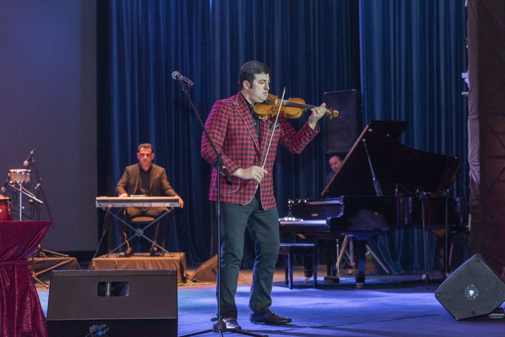 Вдохновенно, ярко, позитивно – концерт маэстро Джейхуна в Баку (ФОТО)