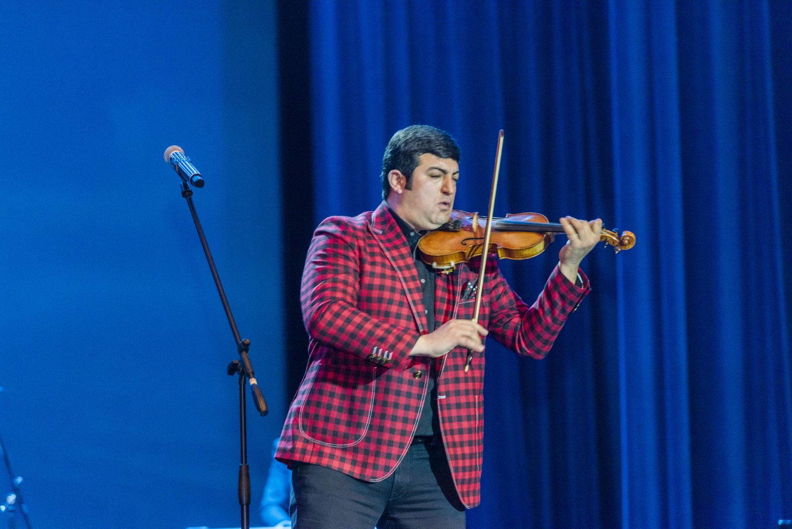 Вдохновенно, ярко, позитивно – концерт маэстро Джейхуна в Баку (ФОТО)
