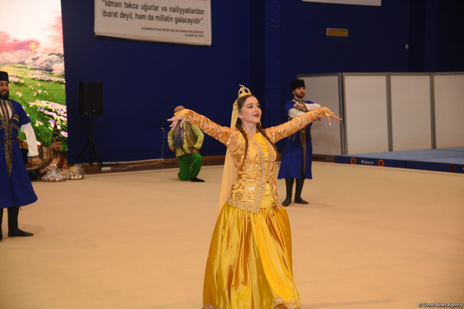 Колоритно, красочно, задорно: клуб "Оджаг Спорт" показал представление, посвященное празднику Новруз (ФОТО)