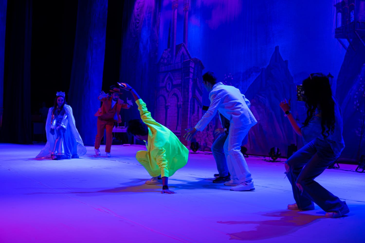 В Гяндже "воспользовались" холодной погодой – чем закончилась битва девушек? (ФОТО)