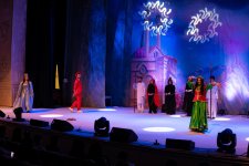 В Гяндже "воспользовались" холодной погодой – чем закончилась битва девушек? (ФОТО)