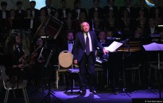 Проникновенно и искренне: в Баку состоялся творческий вечер народного артиста Азербайджана Фаига Суджаддинова (ФОТО)