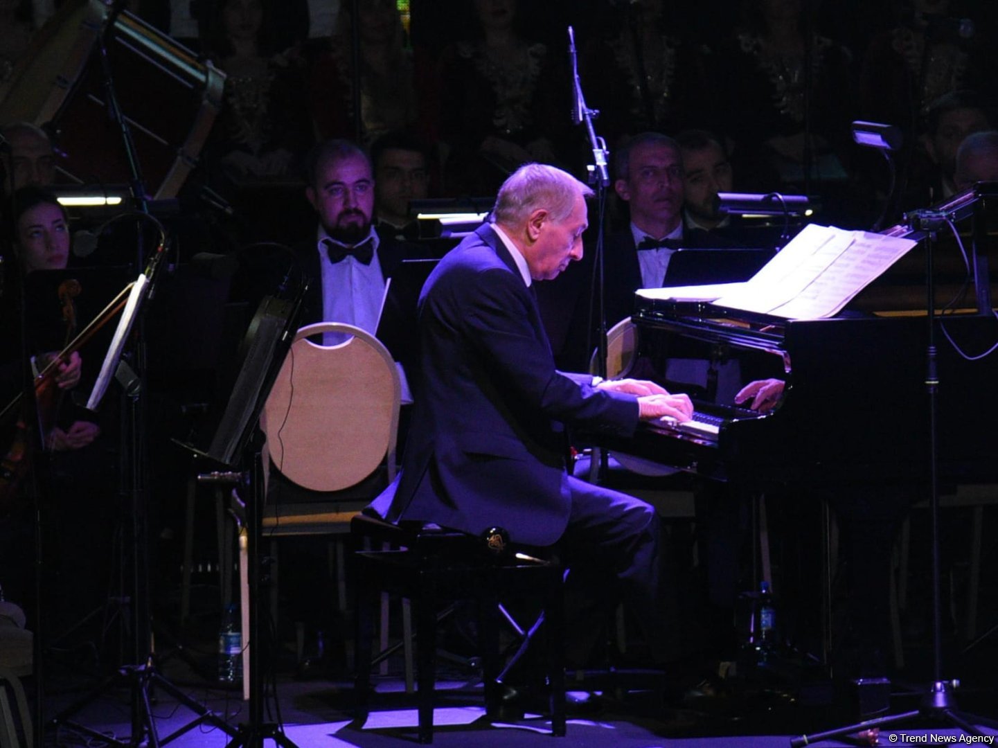 Проникновенно и искренне: в Баку состоялся творческий вечер народного артиста Азербайджана Фаига Суджаддинова (ФОТО)