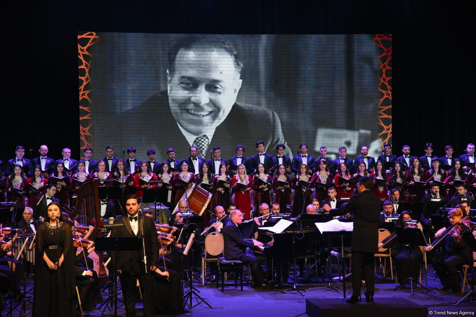 Проникновенно и искренне: в Баку состоялся творческий вечер народного артиста Азербайджана Фаига Суджаддинова (ФОТО)