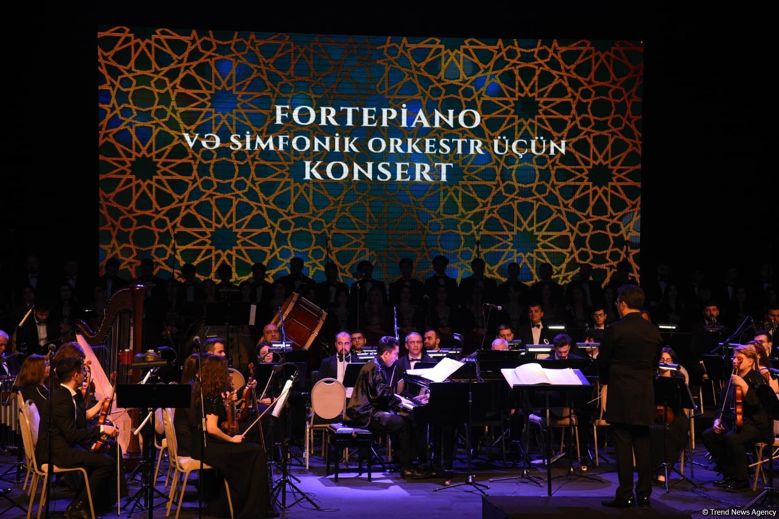 Проникновенно и искренне: в Баку состоялся творческий вечер народного артиста Азербайджана Фаига Суджаддинова (ФОТО)