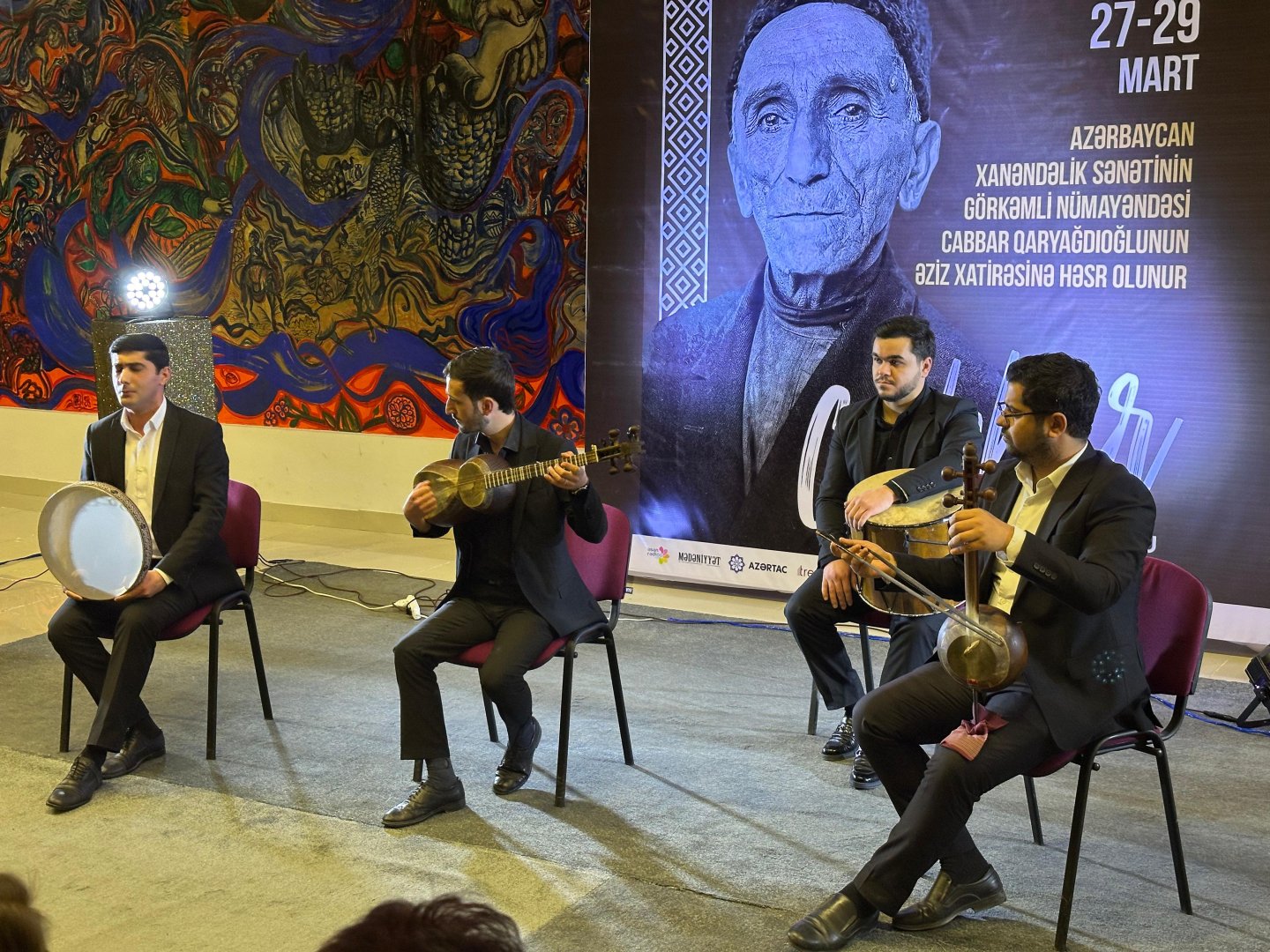 В Гяндже прошла церемония закрытия "Xalqın mədəni sərvəti", посвященного легендарному Джаббару Гаръягдыоглу (ВИДЕО, ФОТО)