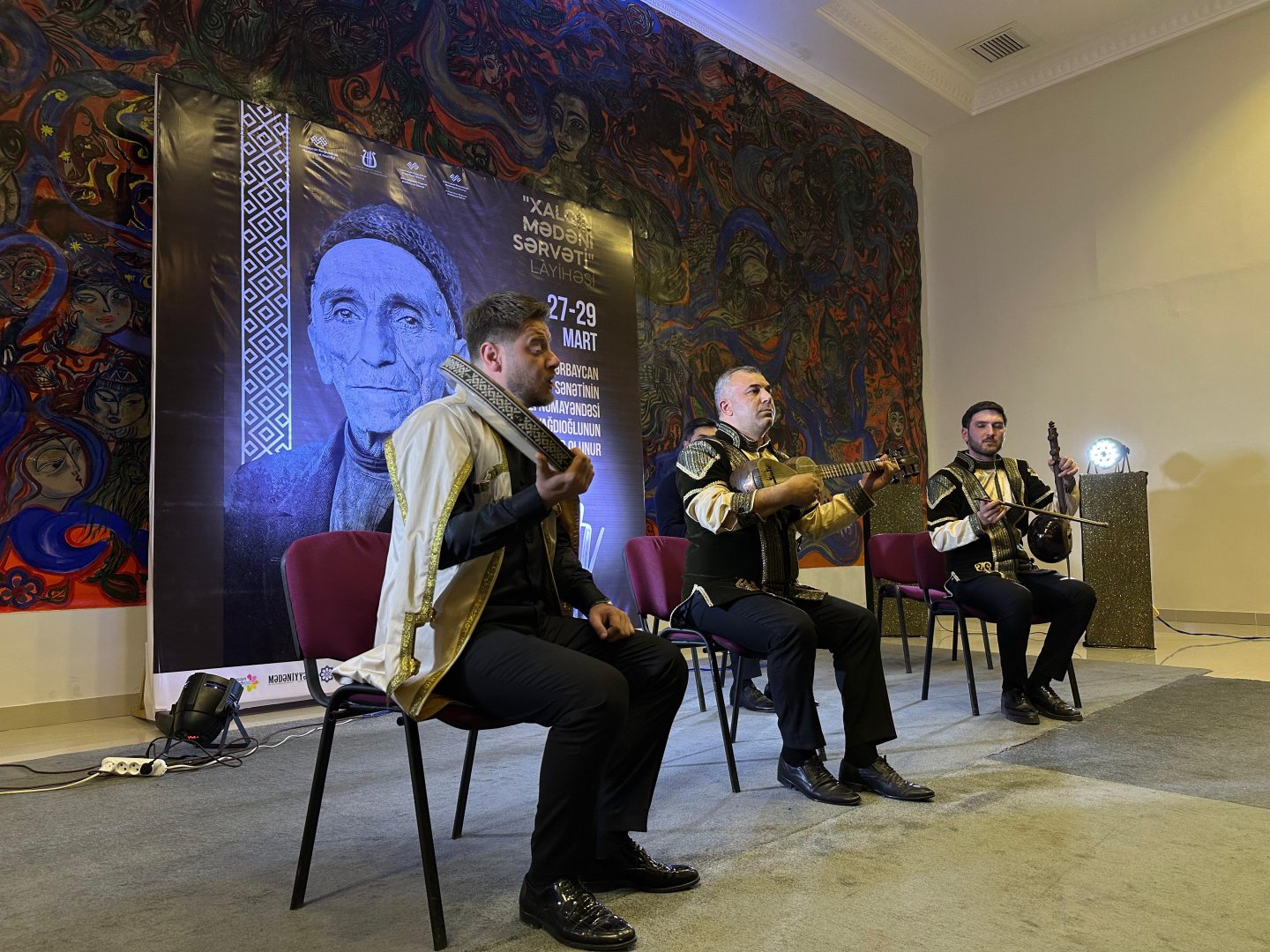 В Гяндже прошла церемония закрытия "Xalqın mədəni sərvəti", посвященного легендарному Джаббару Гаръягдыоглу (ВИДЕО, ФОТО)