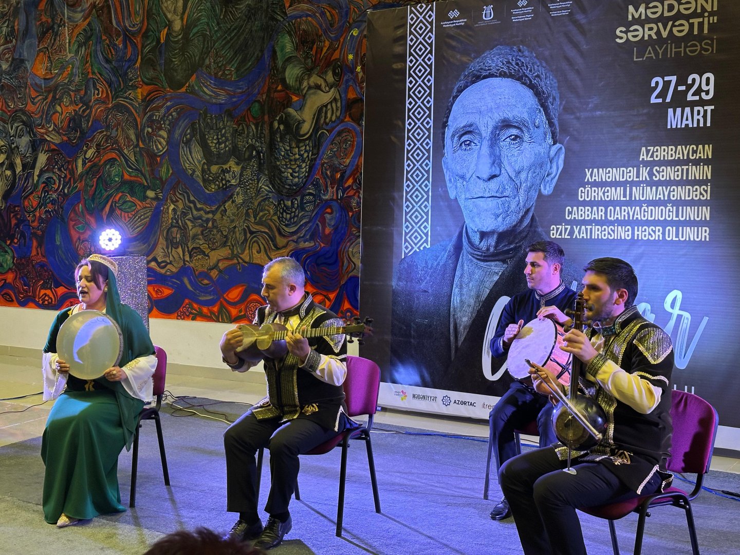 В Гяндже прошла церемония закрытия "Xalqın mədəni sərvəti", посвященного легендарному Джаббару Гаръягдыоглу (ВИДЕО, ФОТО)