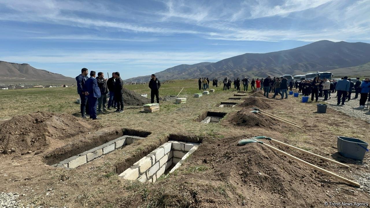 В Ходжалы захоронены останки жертв Ходжалинского геноцида (ФОТО/ВИДЕО)