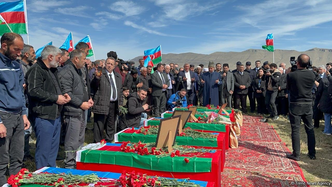 В Ходжалы захоронены останки жертв Ходжалинского геноцида (ФОТО/ВИДЕО)