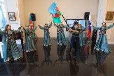 Правнук Самеда Вургуна вручил награды победителям проекта "Книги и писатели-юбиляры" (ФОТО)