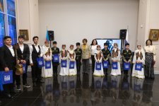 Правнук Самеда Вургуна вручил награды победителям проекта "Книги и писатели-юбиляры" (ФОТО)