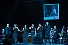 В Баку прошел звездный концерт в память о Рафиге Бабаеве (ФОТО)