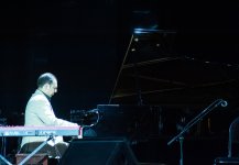 В Баку прошел звездный концерт в память о Рафиге Бабаеве (ФОТО)