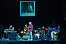 В Баку прошел звездный концерт в память о Рафиге Бабаеве (ФОТО)