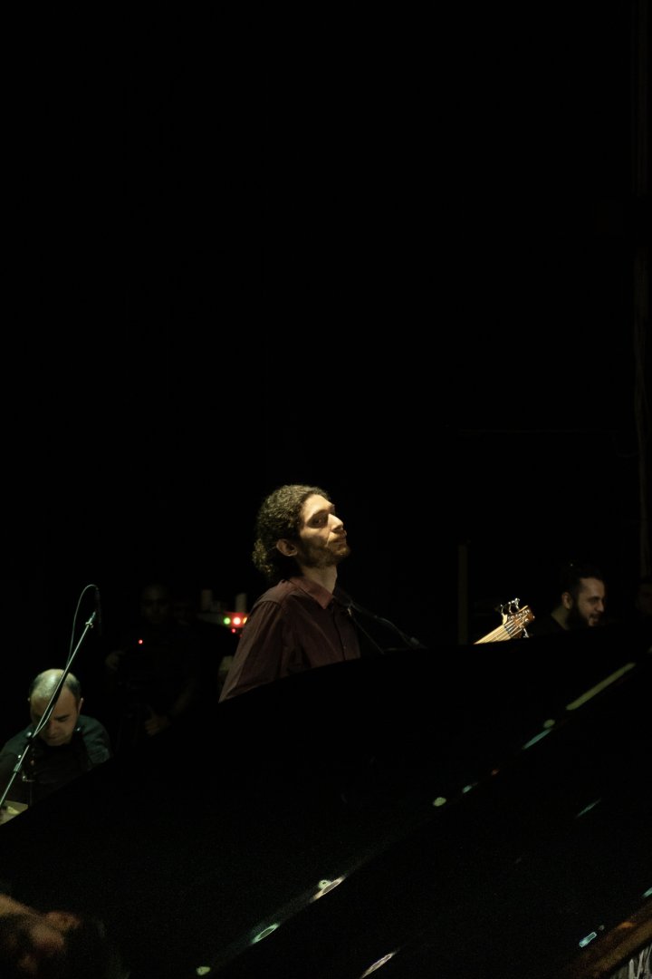 В Баку прошел звездный концерт в память о Рафиге Бабаеве (ФОТО)