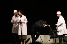 Премьера Бакинского муниципального театра: от инопланетян до Шекспира, или Однажды в психбольнице (ФОТО)
