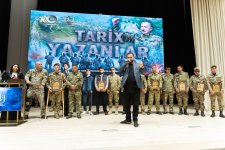 В Баку прошел вечер "Творящие историю" и представлены фильмы в честь  славных Апрельских боев (ФОТО)