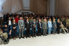 В Баку прошел вечер "Творящие историю" и представлены фильмы в честь  славных Апрельских боев (ФОТО)