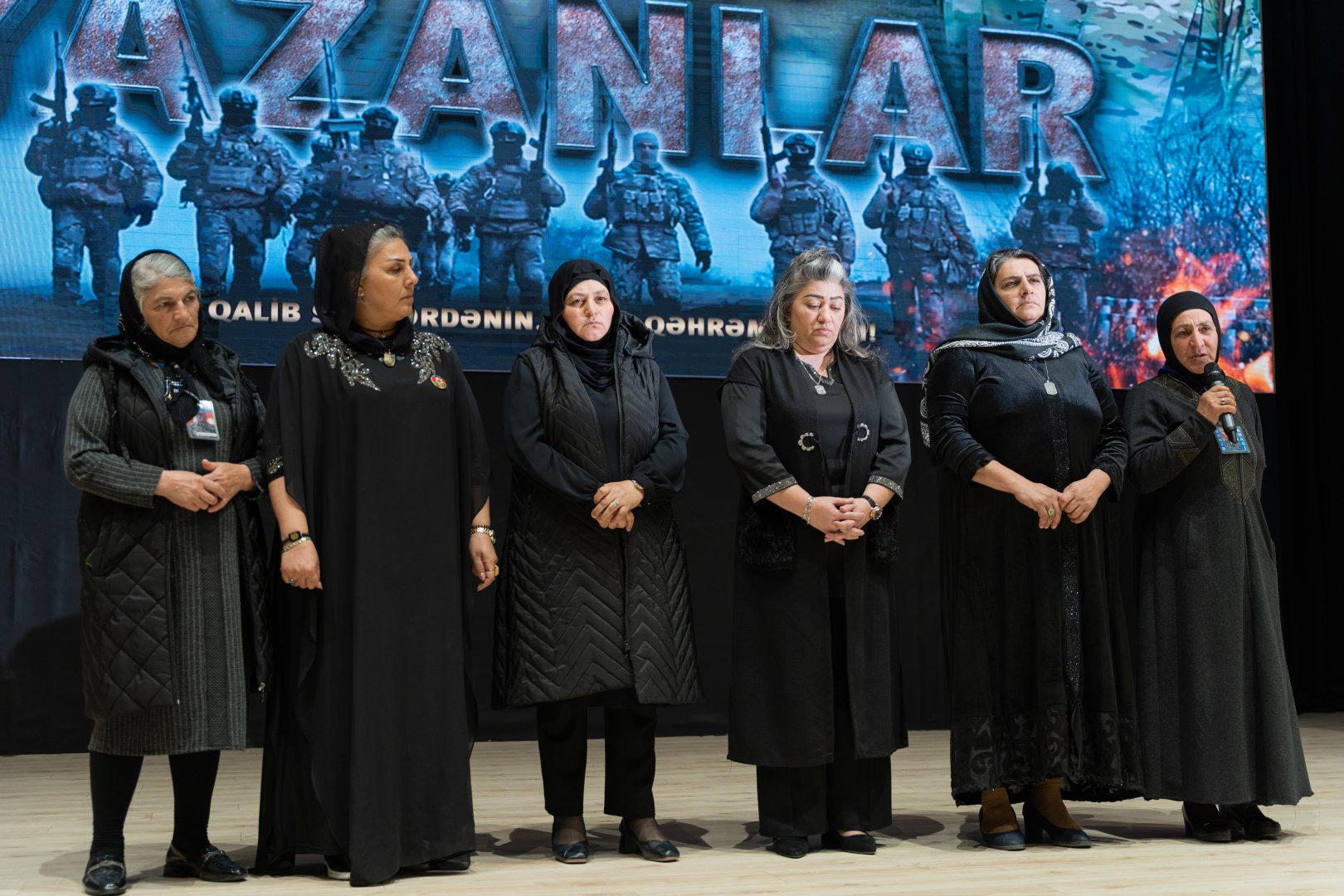 В Баку прошел вечер "Творящие историю" и представлены фильмы в честь  славных Апрельских боев (ФОТО)