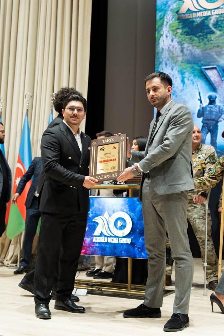 В Баку прошел вечер "Творящие историю" и представлены фильмы в честь  славных Апрельских боев (ФОТО)