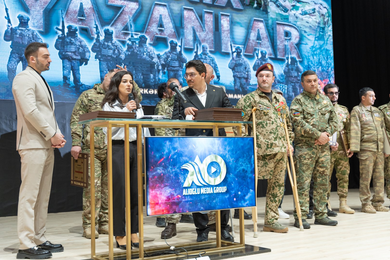 В Баку прошел вечер "Творящие историю" и представлены фильмы в честь  славных Апрельских боев (ФОТО)