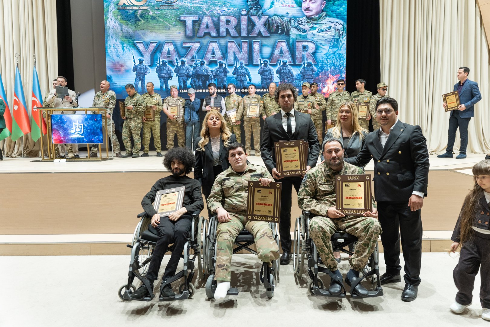 В Баку прошел вечер "Творящие историю" и представлены фильмы в честь  славных Апрельских боев (ФОТО)