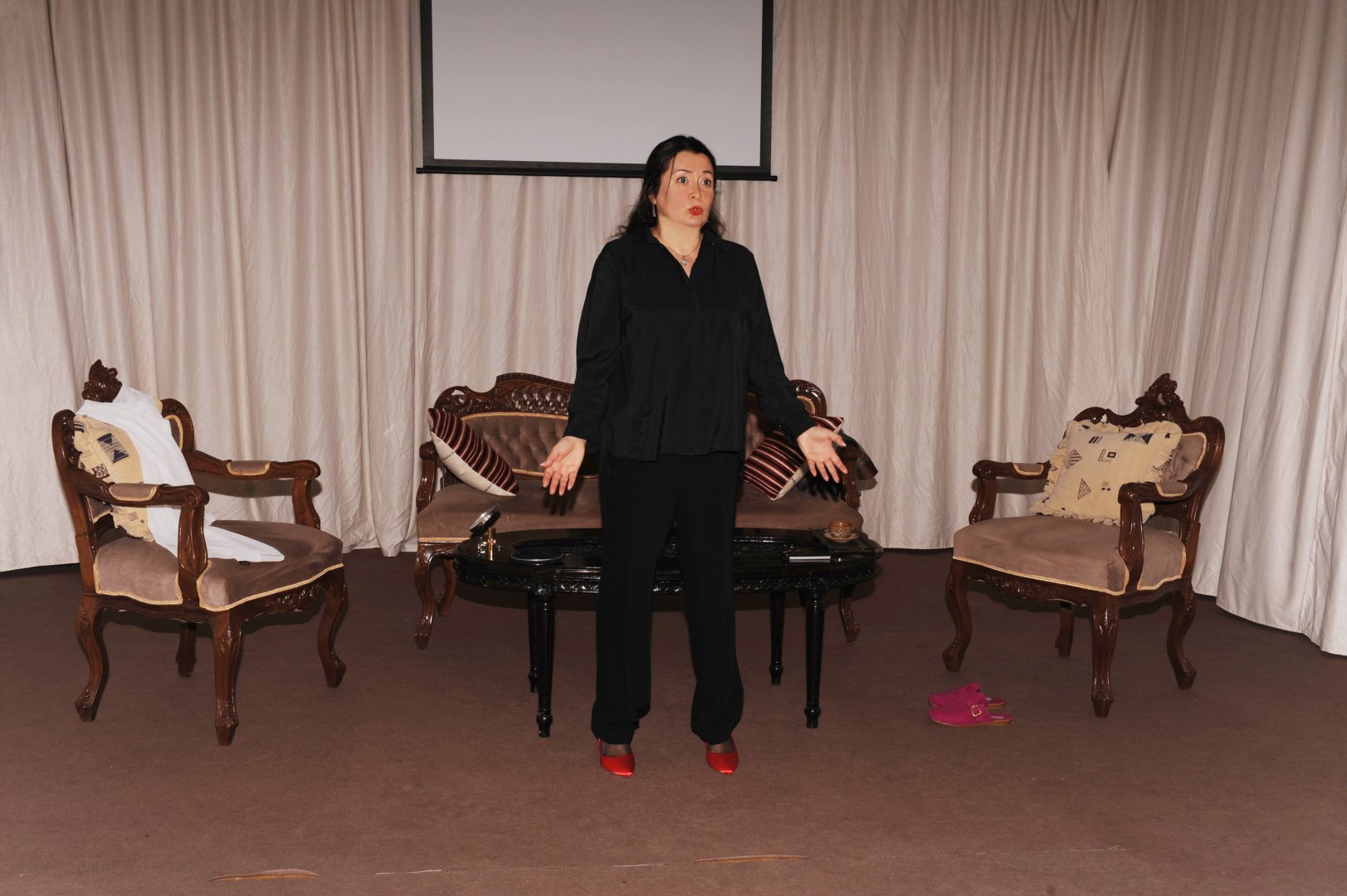 Не хотела бы быть на их месте… - интервью с Лалой Ахундовой, кандидатом политических наук, которая ушла в режиссуру (ФОТО)