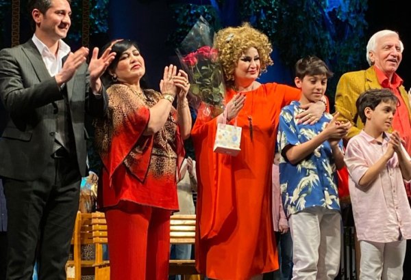 Ильхам Намиг Камал показал "Американского зятя" - посвящается 90-летию со дня рождения Рамиза Миришли (ФОТО)