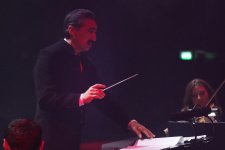 Во Дворце Гейдара Алиева в Баку представили концерт "Гении"  (ФОТО)