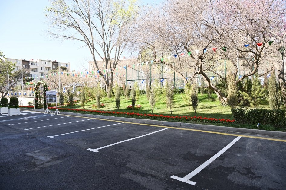 В Баку с участием вице-президента Фонда Гейдара Алиева Лейлы Алиевой в распоряжение жителей переданы очередные благоустроенные дворы (ФОТО)