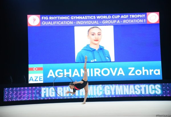 В Баку стартовал первый день соревнований Кубка мира по художественной гимнастике (ФОТО)