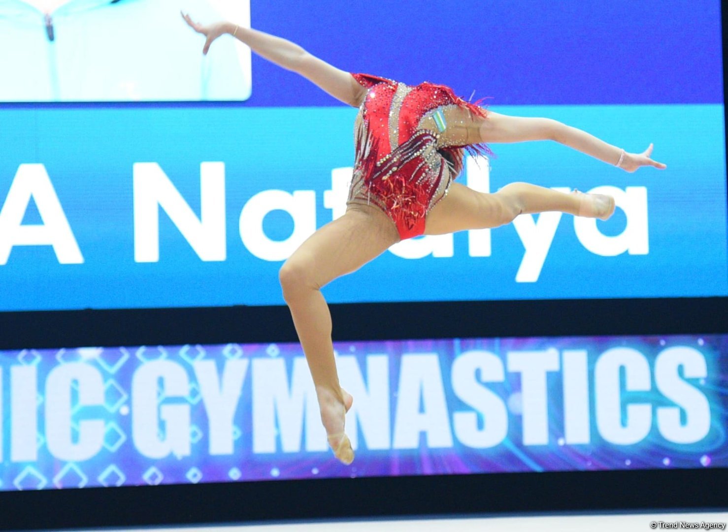 В Баку стартовал первый день соревнований Кубка мира по художественной гимнастике (ФОТО)