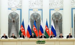 Состоялась совместная встреча президентов Азербайджана и России с ветеранами и работниками железнодорожной отрасли по случаю 50-летия Байкало-Амурской магистрали (ФОТО/ВИДЕО)