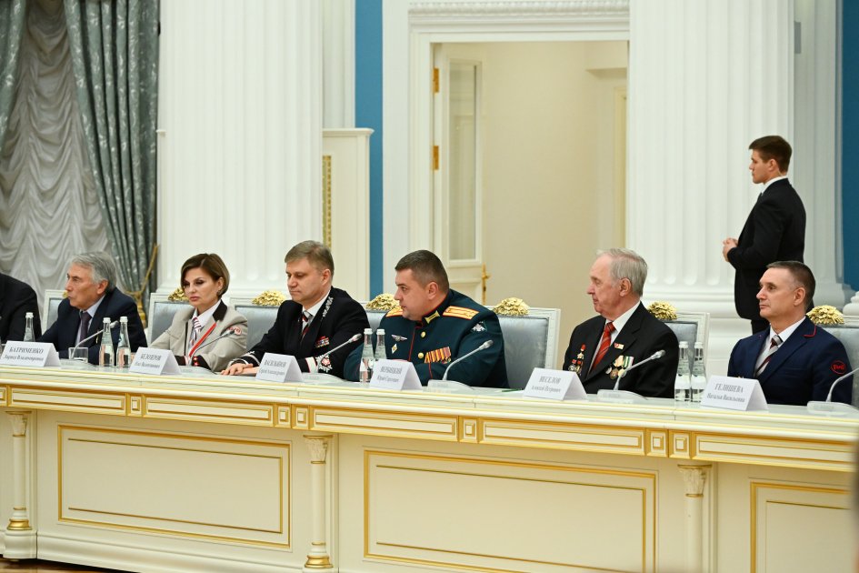 Состоялась совместная встреча президентов Азербайджана и России с ветеранами и работниками железнодорожной отрасли по случаю 50-летия Байкало-Амурской магистрали (ФОТО/ВИДЕО)