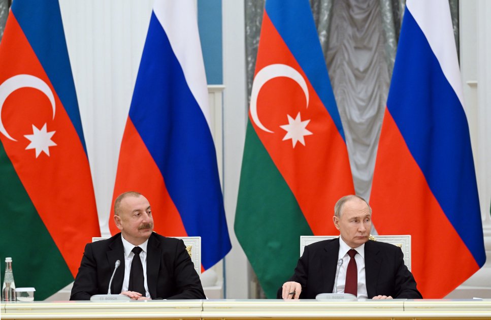Состоялась совместная встреча президентов Азербайджана и России с ветеранами и работниками железнодорожной отрасли по случаю 50-летия Байкало-Амурской магистрали (ФОТО/ВИДЕО)