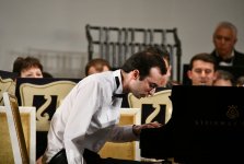 Портрет Фараджа Караева в музыке (ФОТО)